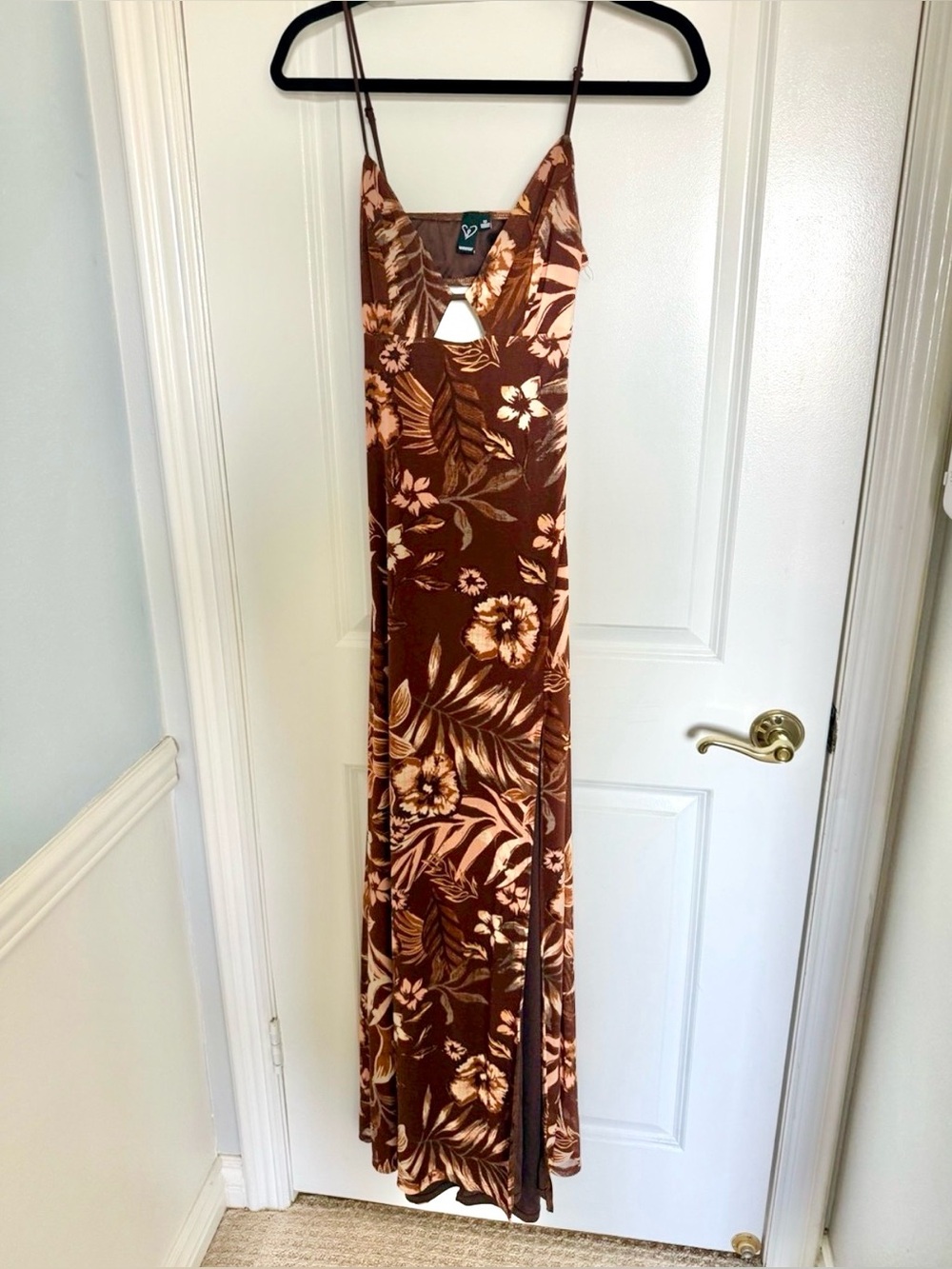 Windsor Brown Tropical Floral Maxi Dress Medium High Slit Beach Vacation Luau